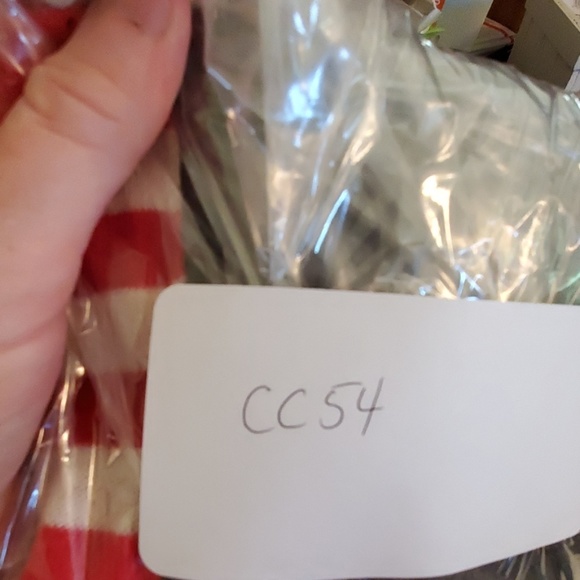 Maria Vazquez sweater - Picture 8 of 8